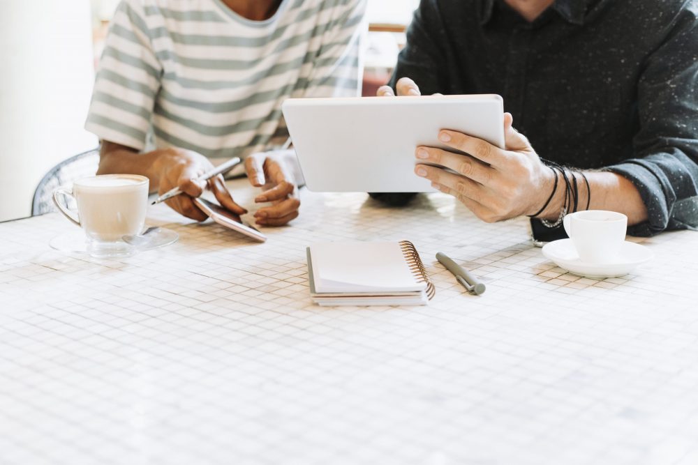 two people discussing an SEO audit